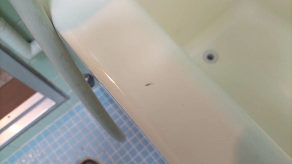 浴室浴槽の傷